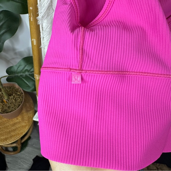 Lululemon Power Pivot Sonic Pink Sports Bra sz M - Picture 3 of 3